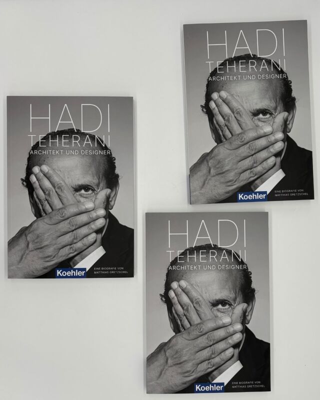 Hadi Teherani: Architekt und Designer - Buchempfehlung 📚

Hadi Teherani gilt als einer der profiliertesten Architekten und Designer weit über Deutschlands Grenzen hinaus. In diesem Buch erzählt er zum ersten Mal seine erstaunliche Lebensgeschichte, erläutert sein künstlerisches Credo und stellt herausragende Projekte vor. Vervollständigt wird die reich bebilderte, sehr private Biografie durch ein umfangreiches Verzeichnis ausgewählter realisierter Projekte aus den Bereichen Architektur, Interior und Design. 

Jetzt über unseren Webshop bestellen! 

#haditeherani#teherani #koehler #koehlerbooks #hamburg #architecture#architektur